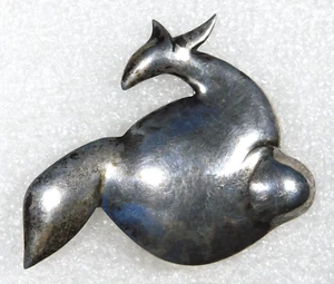 ARTISAN STERLING Domed HANDMADE Vintage Reclining DEER PIN - Picture 1 of 3