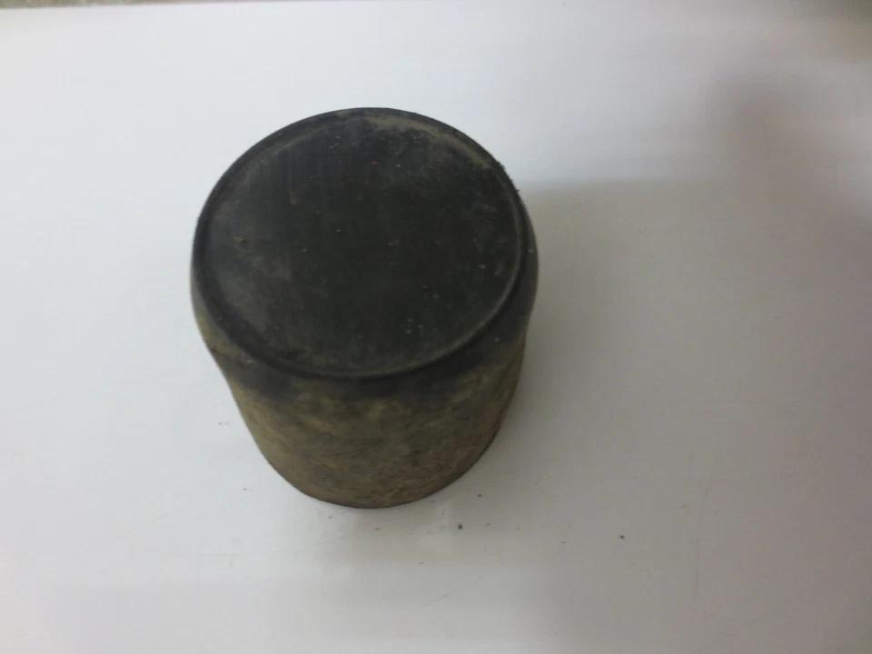 Polaris Outlaw 90 2008 ATV usado OEM cubierta de tapacubos antipolvo de una rueda  Foto 1 de 1