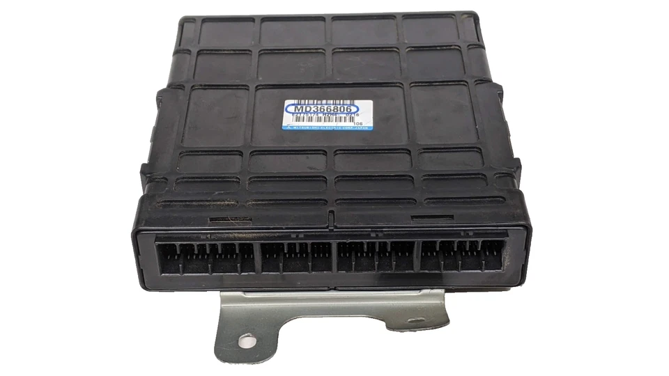 Компьютер управления двигателем 2000 Mitsubishi Montero Sport 3,0 л A/T MD366806 ECU - Изображение 1 из 2