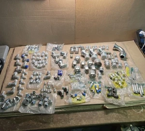 190 Stück NEU Hydraulik Adapter Fittinge Verbinder Winkel Kappen EATON TITAN etc. - Bild 1 von 21