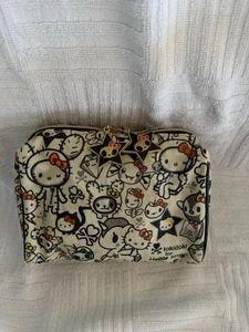 Borsa Tokidoki x Hello Kitty 35° Anniversario Cactus Friends Stampa Rara - Foto 1 di 11