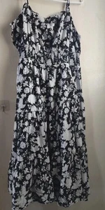 Dress With Flowers Black And White Size XL - Picture 1 of 5
