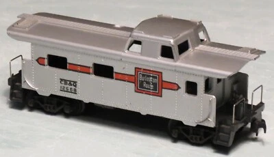 CB&Q #12568 Unbranded Vtg HO Scale Silver Caboose - Image 1 of 4