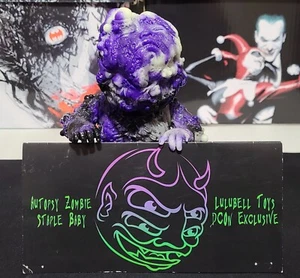 Miscreation Toys GID Vinyl Sofubi Figur Autopsy Zombie Staple Baby 1/15 2018 - Bild 1 von 6