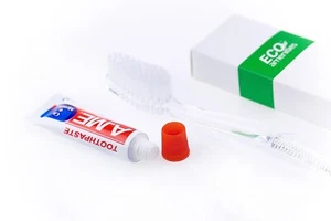 10 NUOVI kit dentistici Eco Amenities spazzolino dentifricio viaggio campeggio hotel - Foto 1 di 2