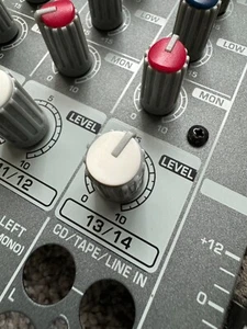 Behringer Europower PMP2000 MIXER TEILE - Regler - rund (WEISS) - Bild 1 von 2