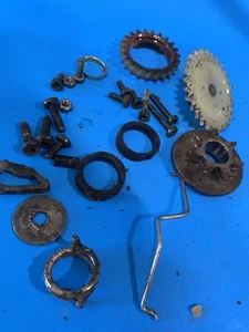 STIHL 038 AV Chainsaw Oil Pump Drive Gear Screw Parts Lot Bin 41 - Picture 1 of 2