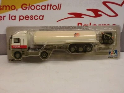 ITALERI  1/87 - MODELLINO CAMION - RENAULT CISTERNA TOTAL - Immagine 1 di 2