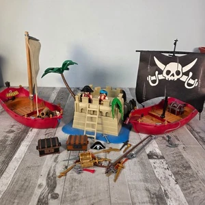 2 x Playmobil 5298 Barco Piratas Calavera y Huesos Corsario y Cala Pirata 4007 - Imagen 1 de 16