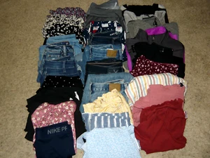 30 teiliges Damen Bekleidungspaket Small XS Under Armour AE Hollister North Face + - Bild 1 von 20