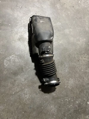 2016-2022 HONDA PILOT, Passport .CLEANER FILTER HOUSING BOX UPPER COVER OEM - Image 1 of 3