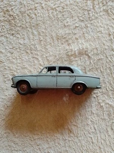 French Dinky Toys 24B Peugeot 403 . - Picture 1 of 7