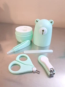 Baby Nail Manicure Kit 4 Pc. Mint Green Adorable Teddy Bear Case Infant Care - Picture 1 of 3
