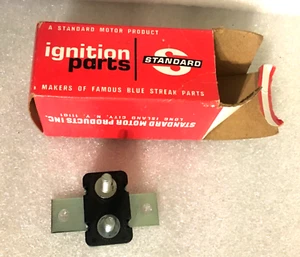 NOS Standard 12V 40 Amp Circuit Breaker - Picture 1 of 7