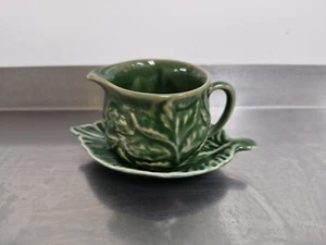 Ceramic Pottery-English Majolica-Green-Sauce or Gravy Boat w/ Saucer-Vintage - Picture 1 of 9