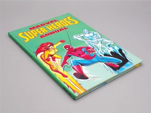 Marvel Super Heroes Annual hardback book - Bild 1 von 1