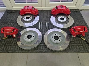 GENUINE OEM PORSCHE MACAN GTS S Brake Calipers and discs brake pads set 7k miles - Picture 1 of 23