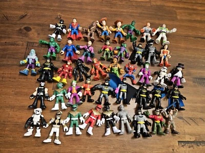 Lote muy grande de figuras de Marvel, DC, Power Rangers y más de Imaginext Foto 1 de 4