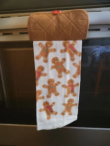 Hanging Kitchen Dish Towel with Pot Holder Top - Gingerbread Men - Picture 1 of 1