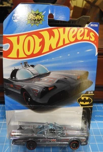 2025 Hot Wheels Batman 3/5 TV Series Batmobile 103/250, New on Card - Bild 1 von 4