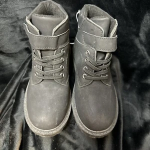 Schwarze Schnürstiefel Jungen US Sport Outdoor Größe 13 - Bild 1 von 8