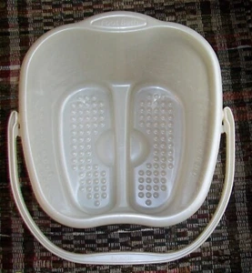 Massage Fußbad Eimer mit Griff, Perlenfarbe, leicht gebraucht mit Einlage - Bild 1 von 5