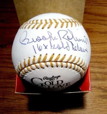 BROOKS ROBINSON SIGNED GOLD GLOVE BASEBALL ORIOLES 16X GOLD GLOVE ISP RIP! - Image 1 of 2