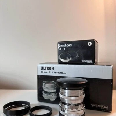**Mint** Voigtlander Ultron 35mm f/1.7 Aspherical VM  Lens for Leica M - Image 1 of 4