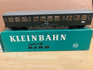 KLEINBAHN - Calibro H0 - 388 - FURGONE POSTALE "OSTERREICH POST" 388 - Nuovo! - Foto 1 di 13