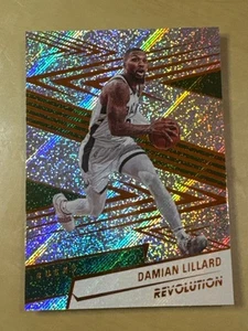 Damian Lillard Milwaukee Bucks 2023-24 Panini Revolution Basketball Card - Bild 1 von 2