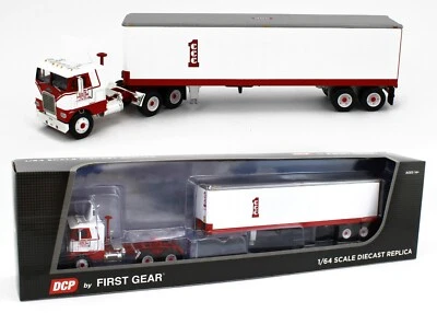 2023 DCP 1:64 *CRETE CARRIER CORP* White-Freightliner COE w/40' Vintage Trailer - Image 1 of 4