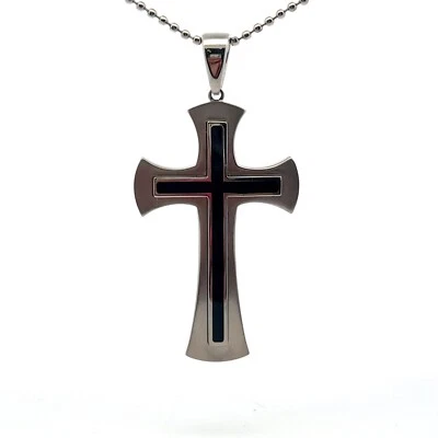 Colgante Cruz Curvada Acero Inoxidable con Incrustación de Resina Negra  Foto 1 de 4