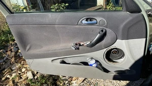 TÜRVERKLEIDUNG LINKS VORNE - - Alfa Romeo 147 (937) 46559331 - Bild 1 von 1