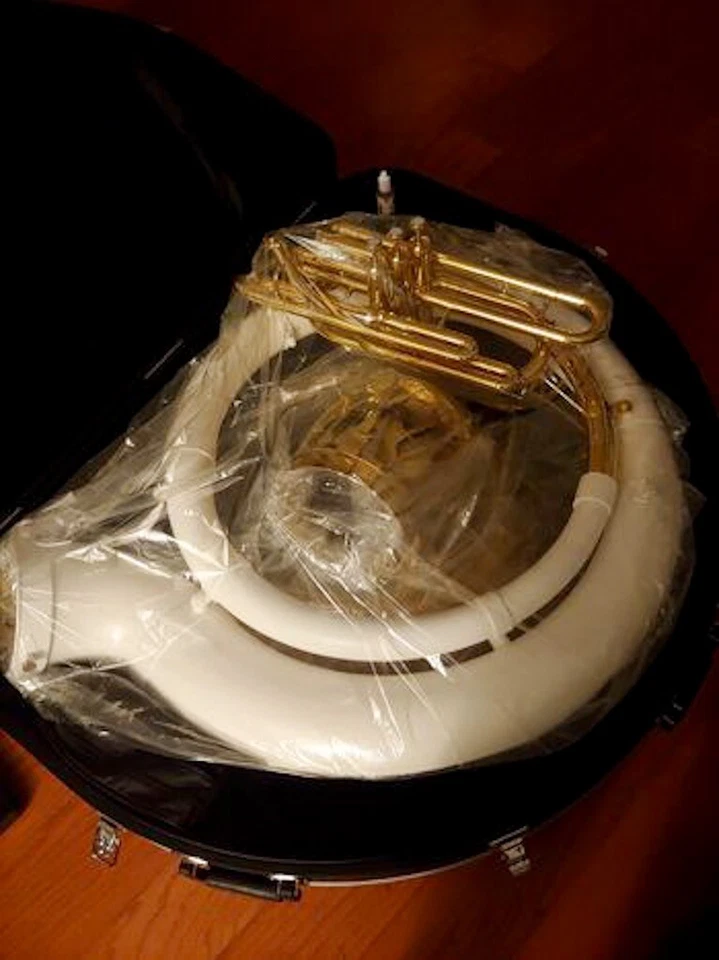 Sousáfono de fibra de vidrio Jupiter JSP1010 llave de BBb serie 1000 con estuche rígido Foto 1 de 1