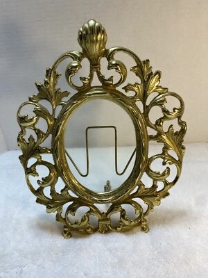 Caballete antiguo de hierro fundido de latón dorado arte ornamentado ovalado marco de fotos Foto 1 de 4