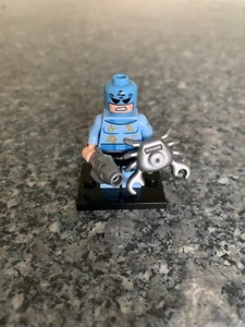 GENUINE LEGO ZODIAC MASTER  MINIFIGURE FROM BATMAN SERIES 1 - Picture 1 of 1