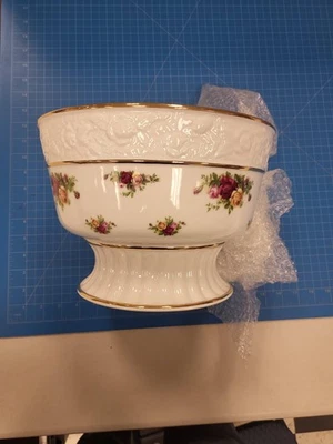 Royal Albert Old Country Roses Centerpiece Punch Bowl Floral Decor China - image 1 of 4