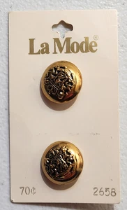 La Mode Package of 2 Buttons - Picture 1 of 4