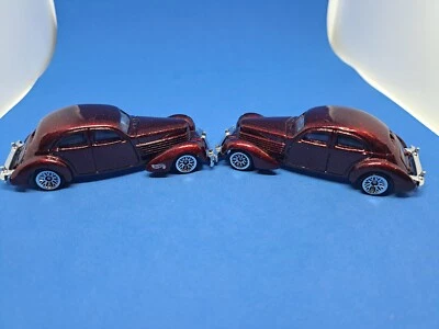 Hot Wheels 1st Editions 1/26 1936 CORD Dark Red w/Chrome Lace Spokes *Lot Of 2* - Image 1 of 4