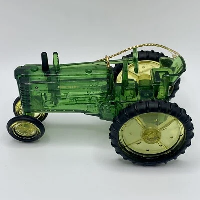 "John Deere - Adorno de árbol de Navidad - Modelo A tractor verde translúcido 3"" de largo" Foto 1 de 4