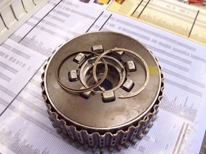 2005 Victory Kingpin Complete Clutch Basket & Hub Assembly 1322061-NO PLATES-!# - Bild 1 von 12