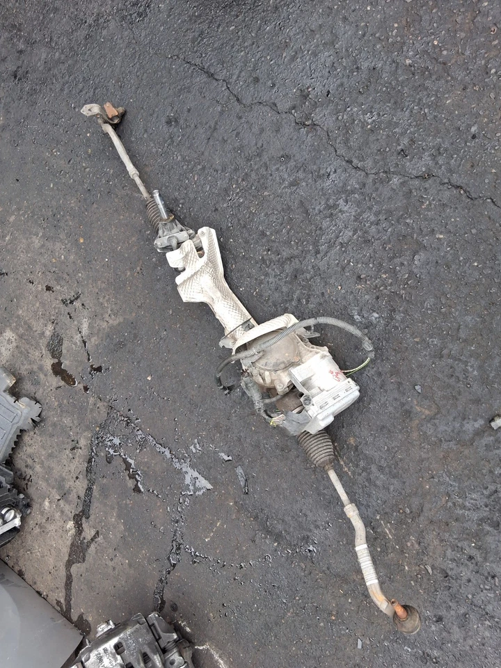 PEUGEOT 5008 MK2 2019 1,5 DIÉSEL DIRECCIÓN ASISTIDA CREMALLERA Foto 1 de 4