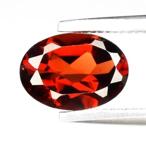 π 1.08ct 7x5mm VS Oval Natural Reddish Orange Garnet - Africa Gemstone - Picture 1 of 4