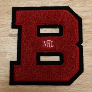 CHICAGO BLACKHAWKS Vintage 5" x 5.5" NHL Varsity Jacket Letter Chenille Patch - Picture 1 of 2