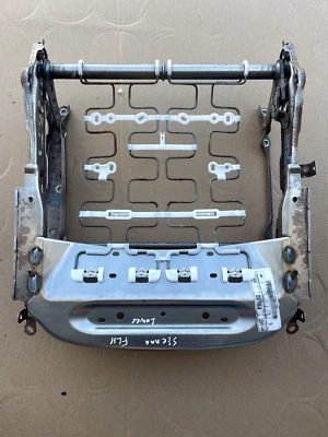 2016 TOYOTA SIENNA ПЕРЕДНЕЕ СИДЕНЬЕ НИЖНЯЯ ПОДУШКА РАМА ОСНОВАНИЕ ЛЕВАЯ СТОРОНА OEM - Изображение 1 из 4