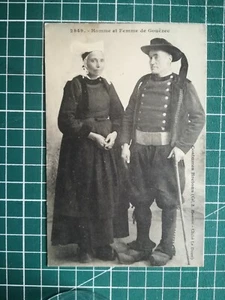 sk219 CPA Circa 1910 Folklore Costume traditionnel - couple de Gouëzec - Picture 1 of 2