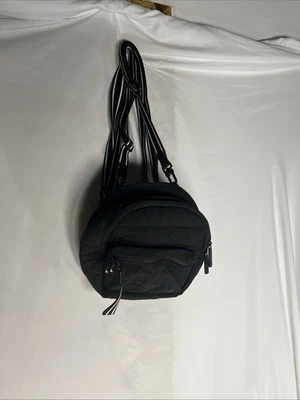 Victoria's Secret 粉色迷你可调式背包黑色 — 第 1/4 张图片