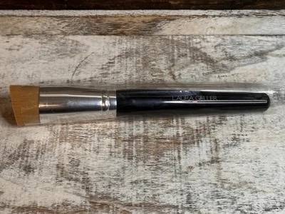 Laura Geller Angled Liquid Foundation Brush Black Handle NEW | MSRP = $25 - Image 1 of 2