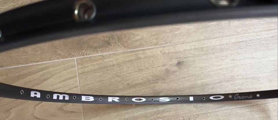 Pair of Vintage Ambrosio Crono 28H Tubular Road Bike Wheels 700C - Image 1 of 1