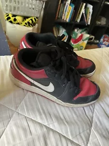 Nike Air Jordan 1 Low (GS) Bred Toe US size 7Y 553560-066 Black/Gym Red/White - Picture 1 of 7